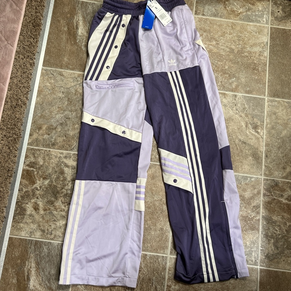 NEVER WORN